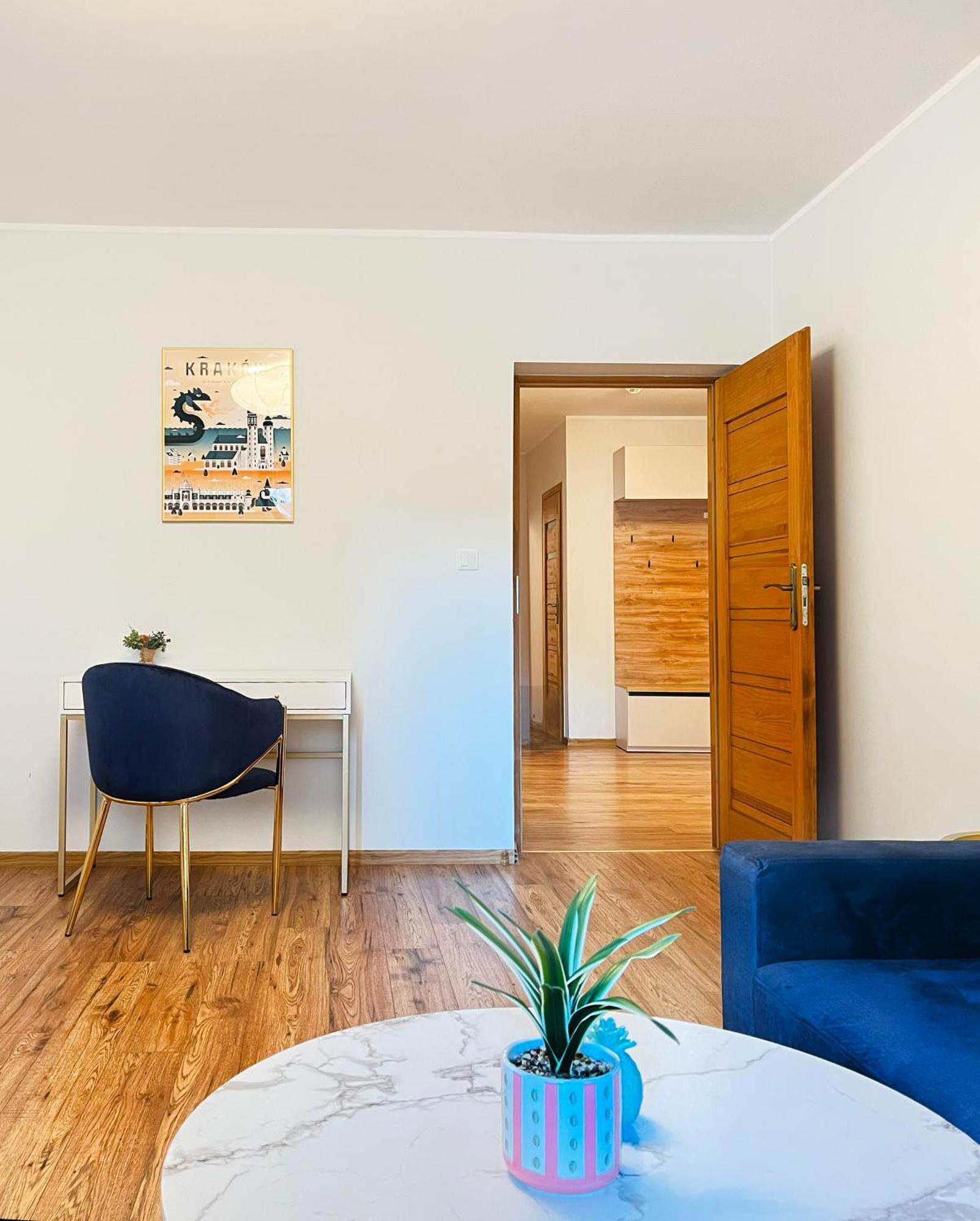 Apartment Large 2 Bedrooms And Living Room, Kazimierz District