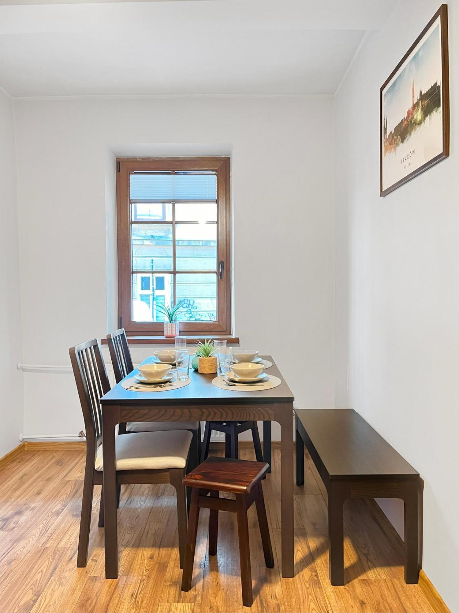 Large 2 Bedrooms And Living Room, Kazimierz District Apartment