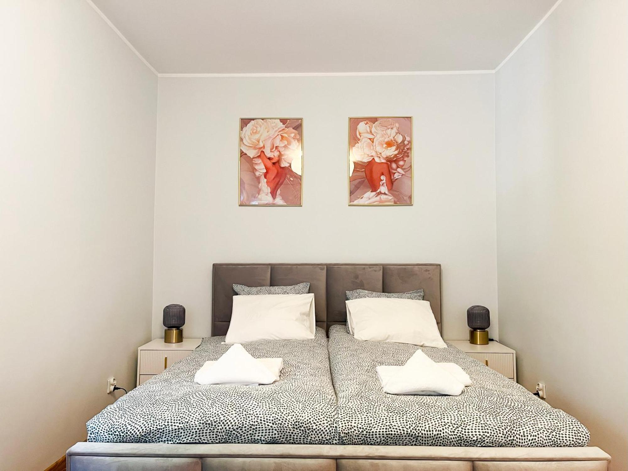 Large 2 Bedrooms And Living Room, Kazimierz District Krakau